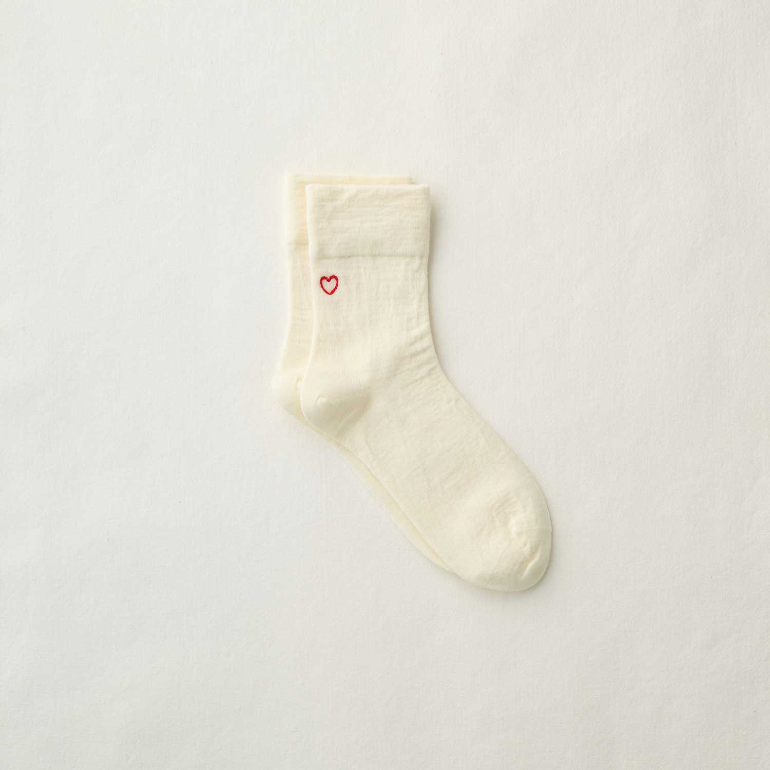 2026年9月納品｜4-4034｜Wool Rubber Free Embroidered Heart Socks