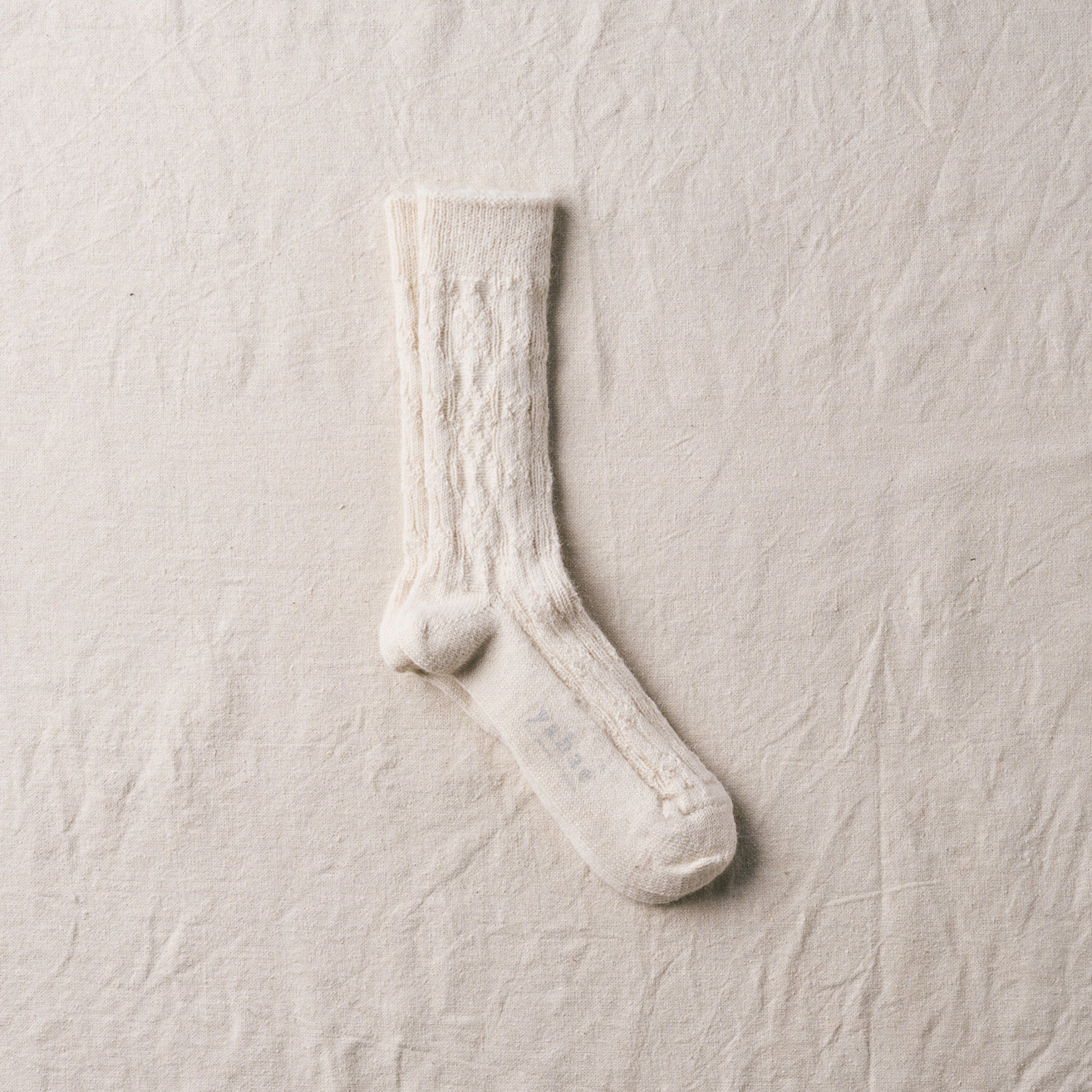 2027年3月納品｜7-5008｜Alpaca Cable Pattern Socks