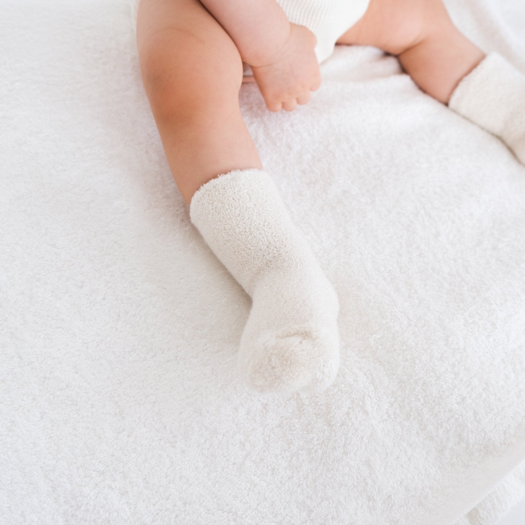 8-0603｜Baby outer pile high socks